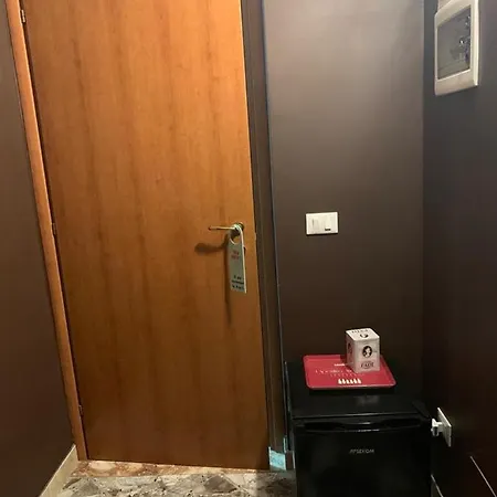 Affittacamere Mo' Affittacamere-tavola Calda-caffetteria Monteiasi